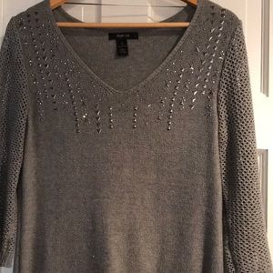 Beautiful long sweater. Perfect with leggings!!